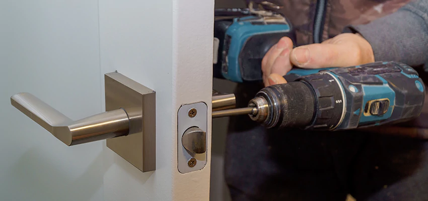 Broken Door Handle Lock Repair in Martinez, California